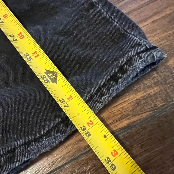 American Eagle Outfitters High Wasted Cropped Distressed Black Jeans - Picture 4 of 5